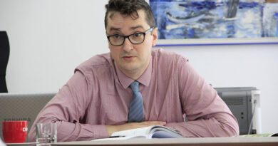 ZRENJANINSKI MEDIJI NEKAD I SAD: ŠTA SE PROMENILO, DA LI SU PRITISCI VEĆI ZRENJANINSKI MEDIJI NEKAD I SAD: ŠTA SE PROMENILO, DA LI SU PRITISCI VEĆI