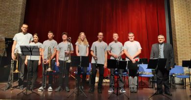 GENERACIJE MLADIH MUZIČARA DONELE NAGRADE I PRIZNANJA SA MNOGIH TAKMIČENJA GENERACIJE MLADIH MUZIČARA DONELE NAGRADE I PRIZNANJA SA MNOGIH TAKMIČENJA
