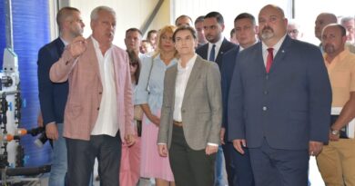 PREMIJERKA NA SKUPU CIVILNOG SEKTORA GOVORILA O FABRICI VODE PREMIJERKA NA SKUPU CIVILNOG SEKTORA GOVORILA O FABRICI VODE