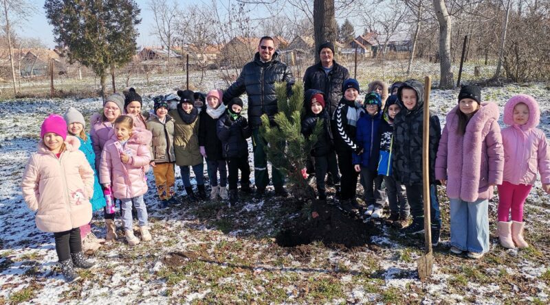 12-1-U akciju su se uključili i učenici