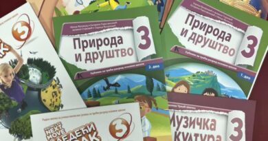 ZREPOK I FONDACIJA „KAVČIĆ” OBEZBEDILI BESPLATNE UDŽBENIKE ZREPOK I FONDACIJA „KAVČIĆ” OBEZBEDILI BESPLATNE UDŽBENIKE