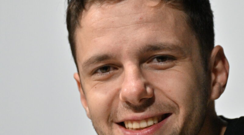 8-1-3 Predrag Grujic – tata recepcioner