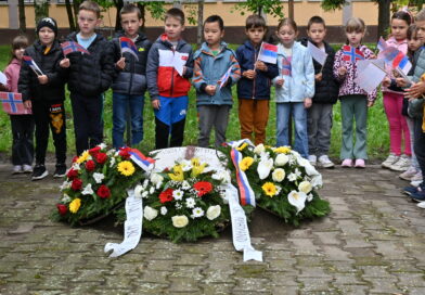 NORVEŠKA DELEGACIJA POSETILA MELENCE: Odavanje pošte palim borcima u Drugom svetskom ratu i poruke prijateljstva