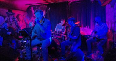 MUZIČKI KOLEKTIV „FABRIKA STANICA” – POLAZNA TAČKA NOVE ENERGIJE I KULTURE SEĆANJA MUZIČKI KOLEKTIV „FABRIKA STANICA” – POLAZNA TAČKA NOVE ENERGIJE I KULTURE SEĆANJA