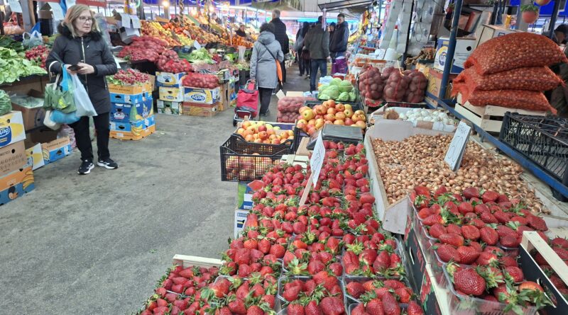 7-1-sarenilo jagode i rotkvice