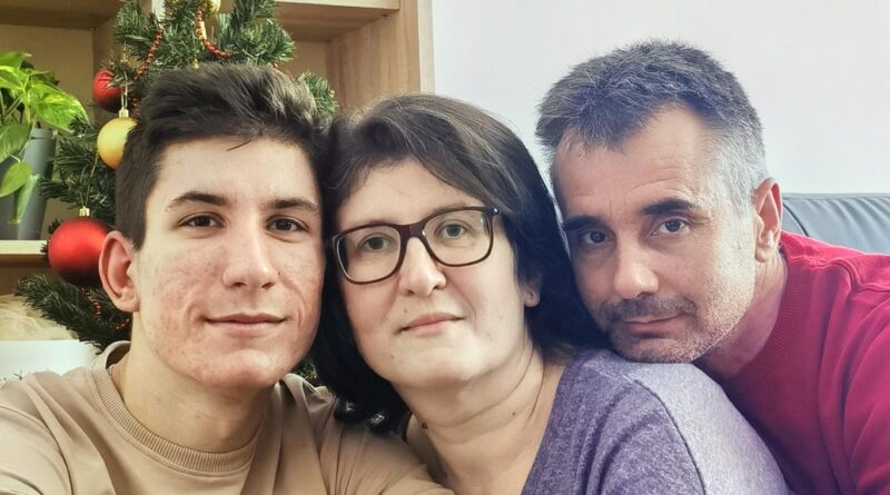 7-1-sa sinom i suprugom u danima najve'e sre'e