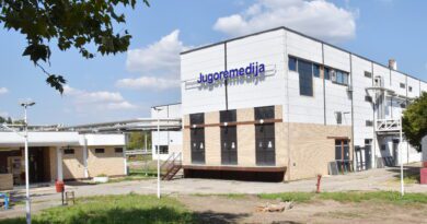 ZAVRŠEN OSMOGODIŠNJI MILIONSKI SPOR SA FABRIKOM LEKOVA